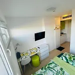 55 公寓 *